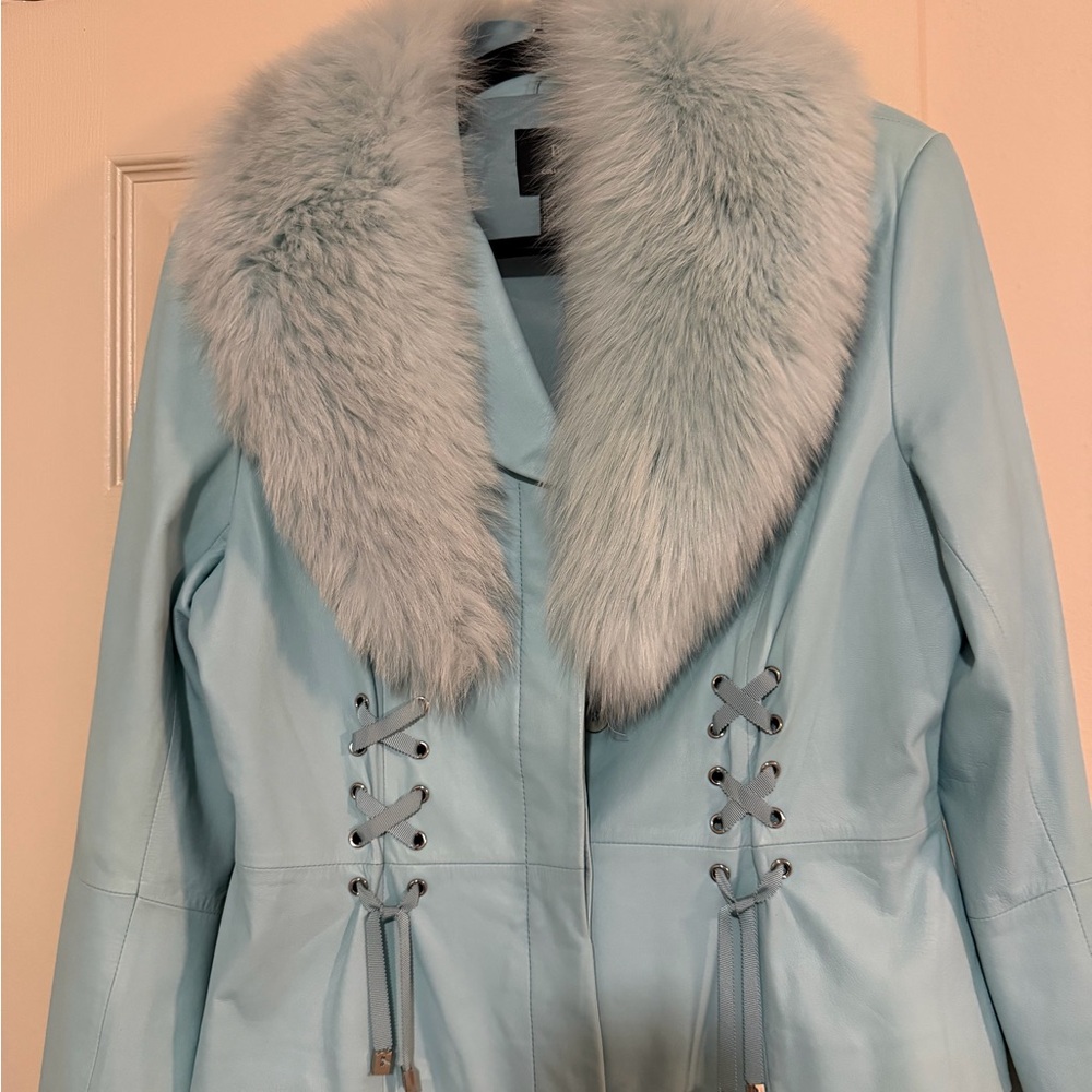 Collar fox fur  - blue -almost baby blue as in picture 35” long - Picture 2 of 7